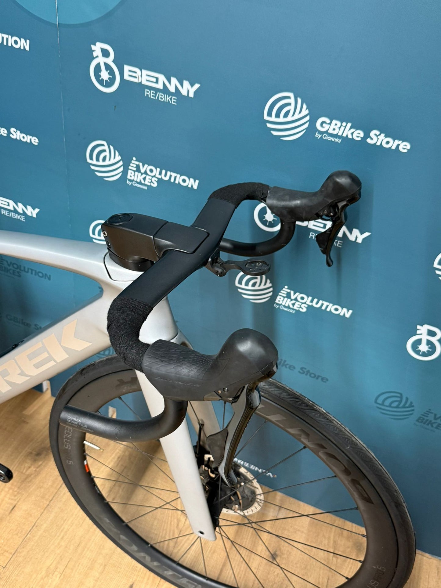 Trek Madone SLR 9 Disc Size 52 - Used