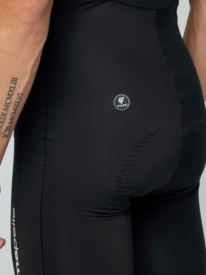 Short winter shorts pissei first skin 2026