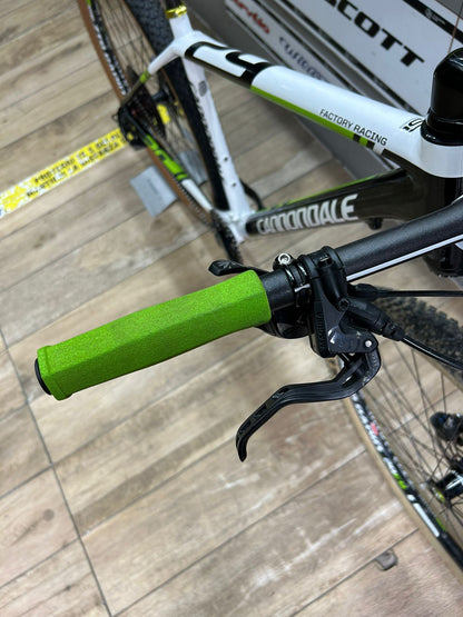 Cannondale F29 -tehtaan kilpakoko l - käytetty