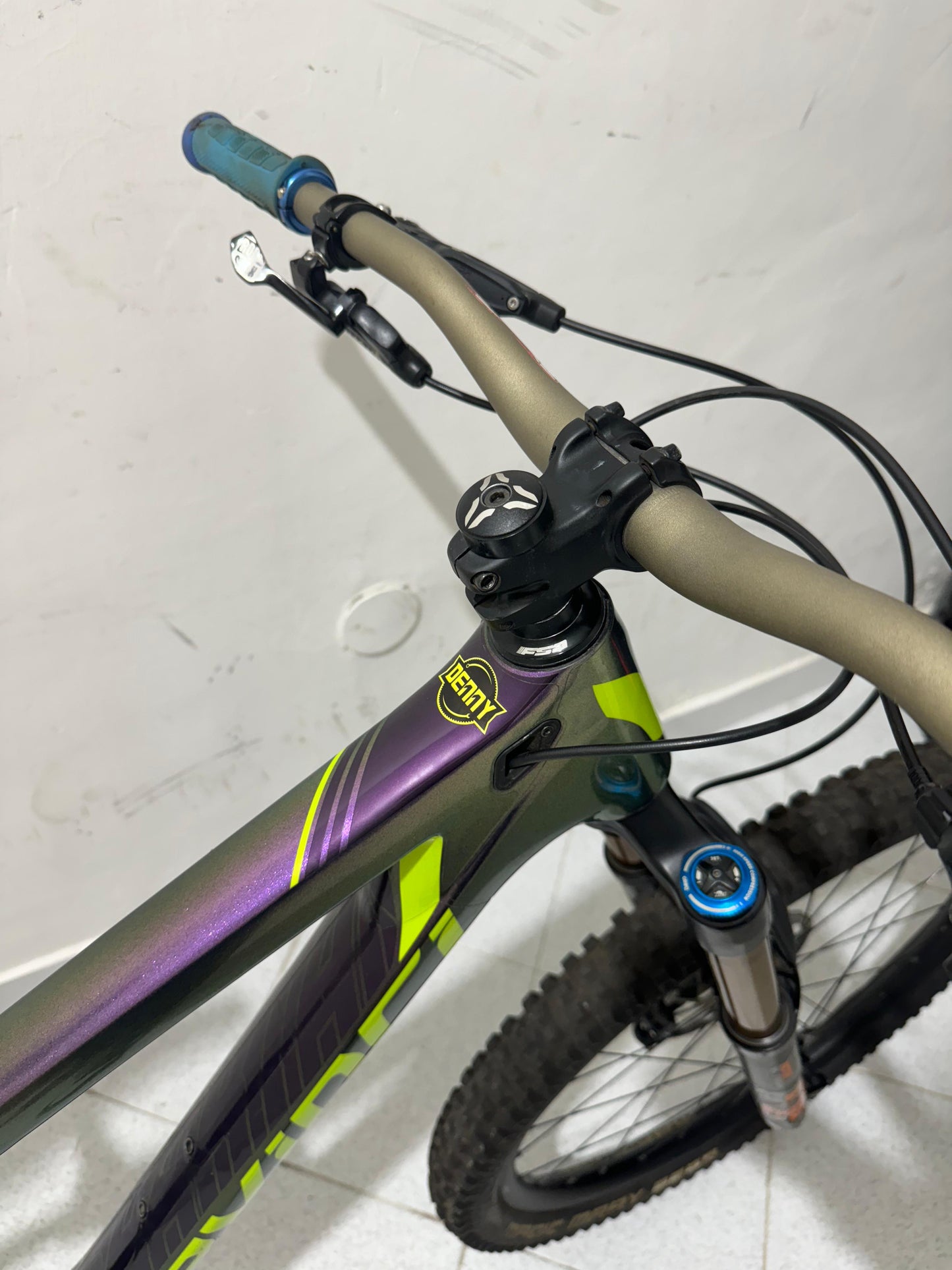 Devinci Split Pivot Cut L - käytetty