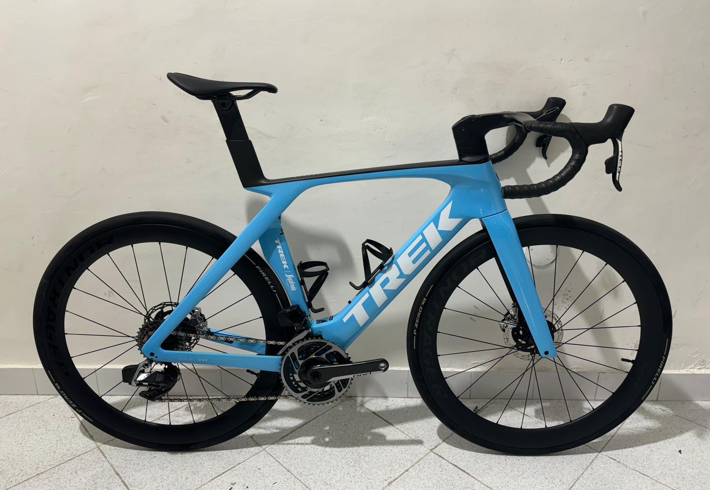 Trek Madone SLR 9 AXS Gen 7 Taglia 56 - Usata