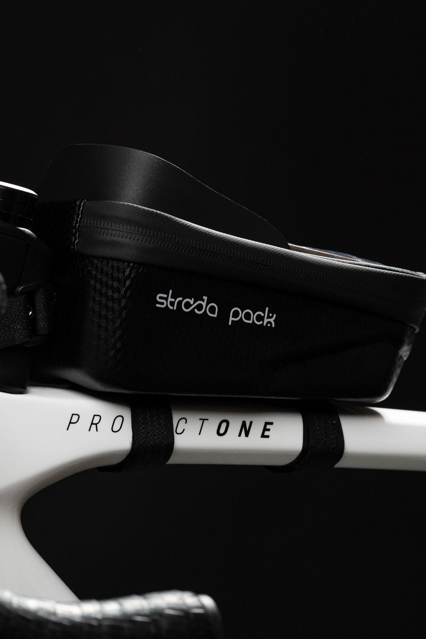 Poziome miejsce do przechowywania rur