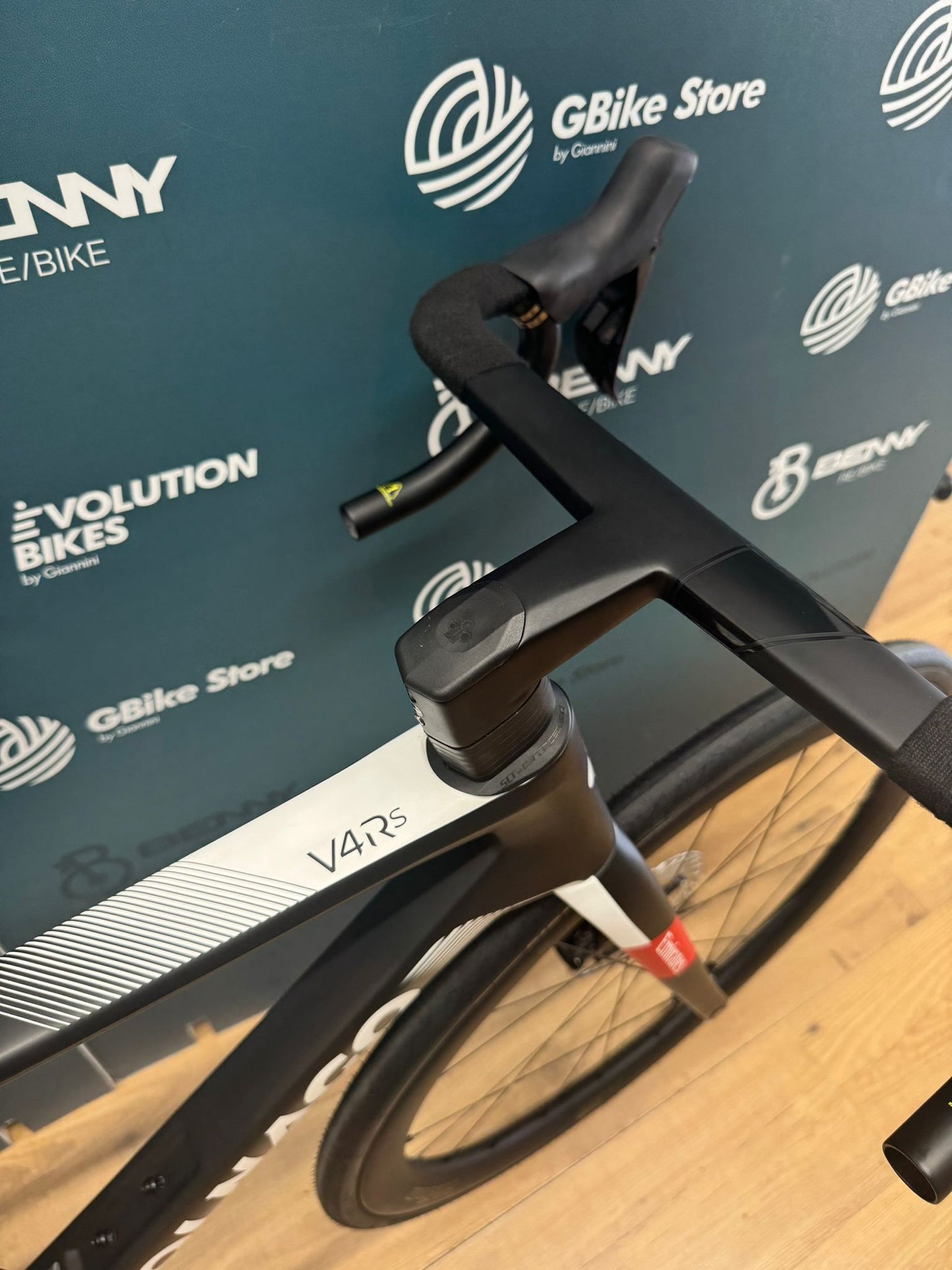 Colnago V4Rs UAE Emirates Taglia 485 - Demo Test