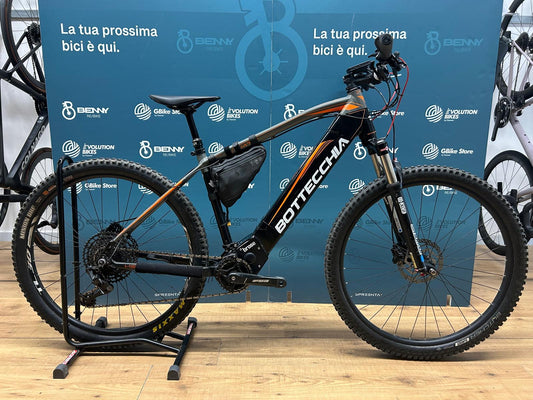 BotteCchia Watt tamaño 48 - Usado
