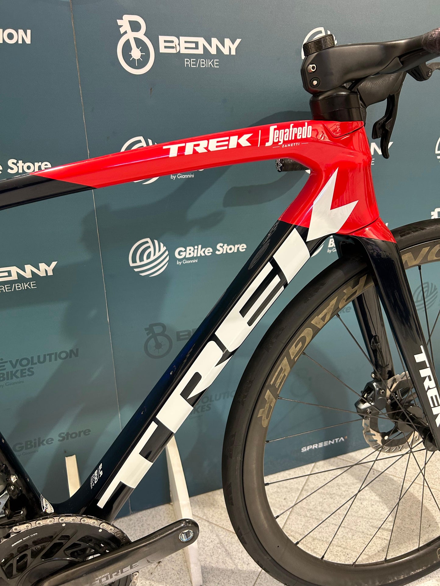 Trek Émonda SLR 7 AXS Taglia 54 - Usata