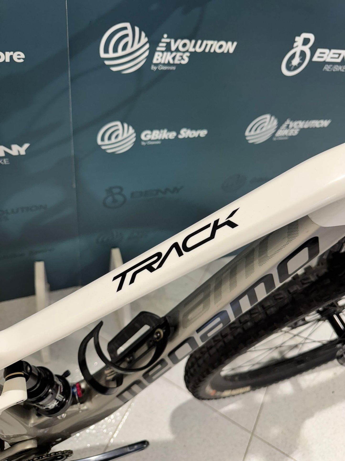 Megamo Track Size S - Used