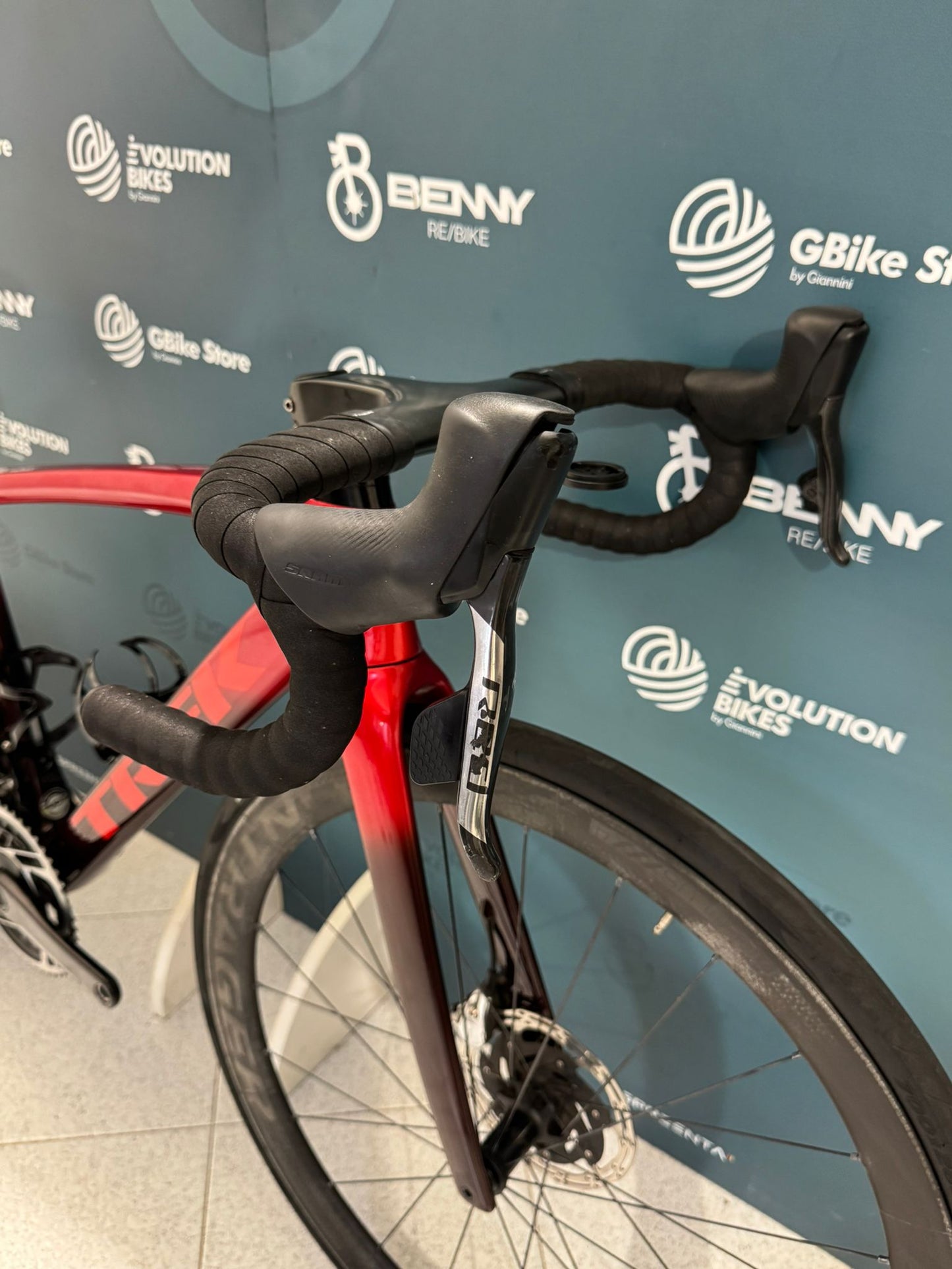 Trek Émonda SLR 9 AXS Size 47 - Used