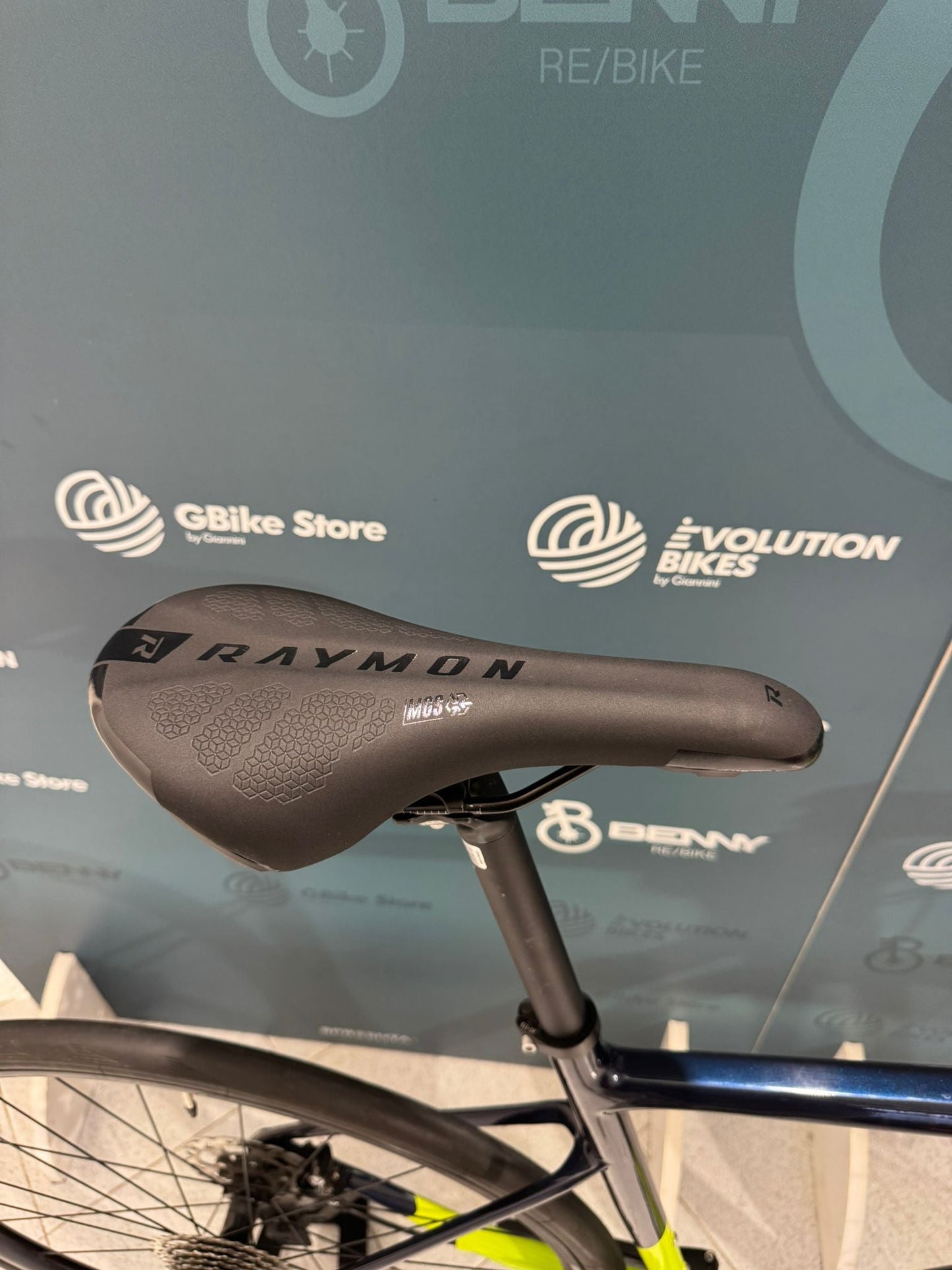 Raymon RaceRay 7.0 Disc Size S/54 - Used