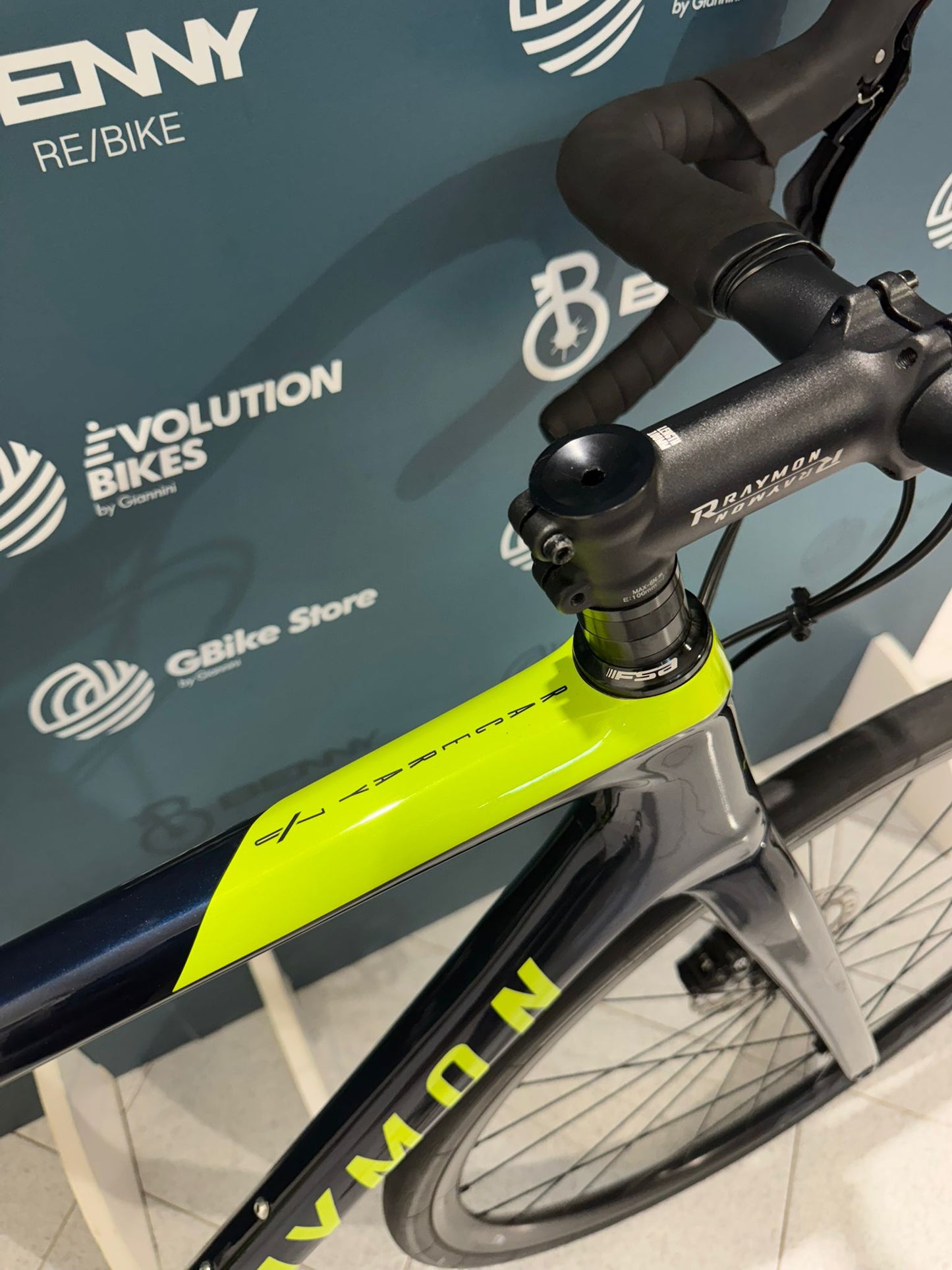 Raymon RaceRay 7.0 Disc Size S/54 - Used