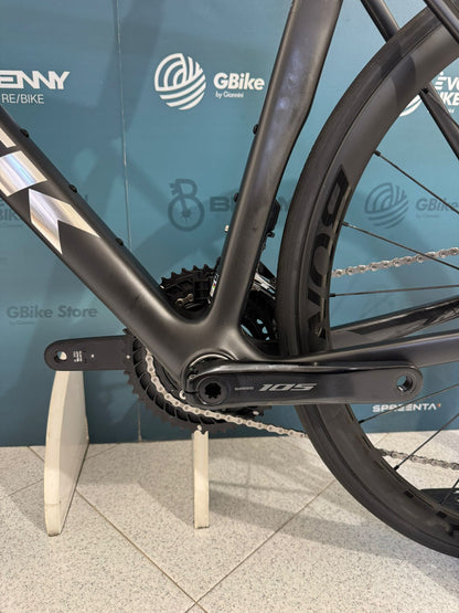 Trek Madone SL 6 8 stycznia 2025 r. Rozmiar ML – wersja demonstracyjna