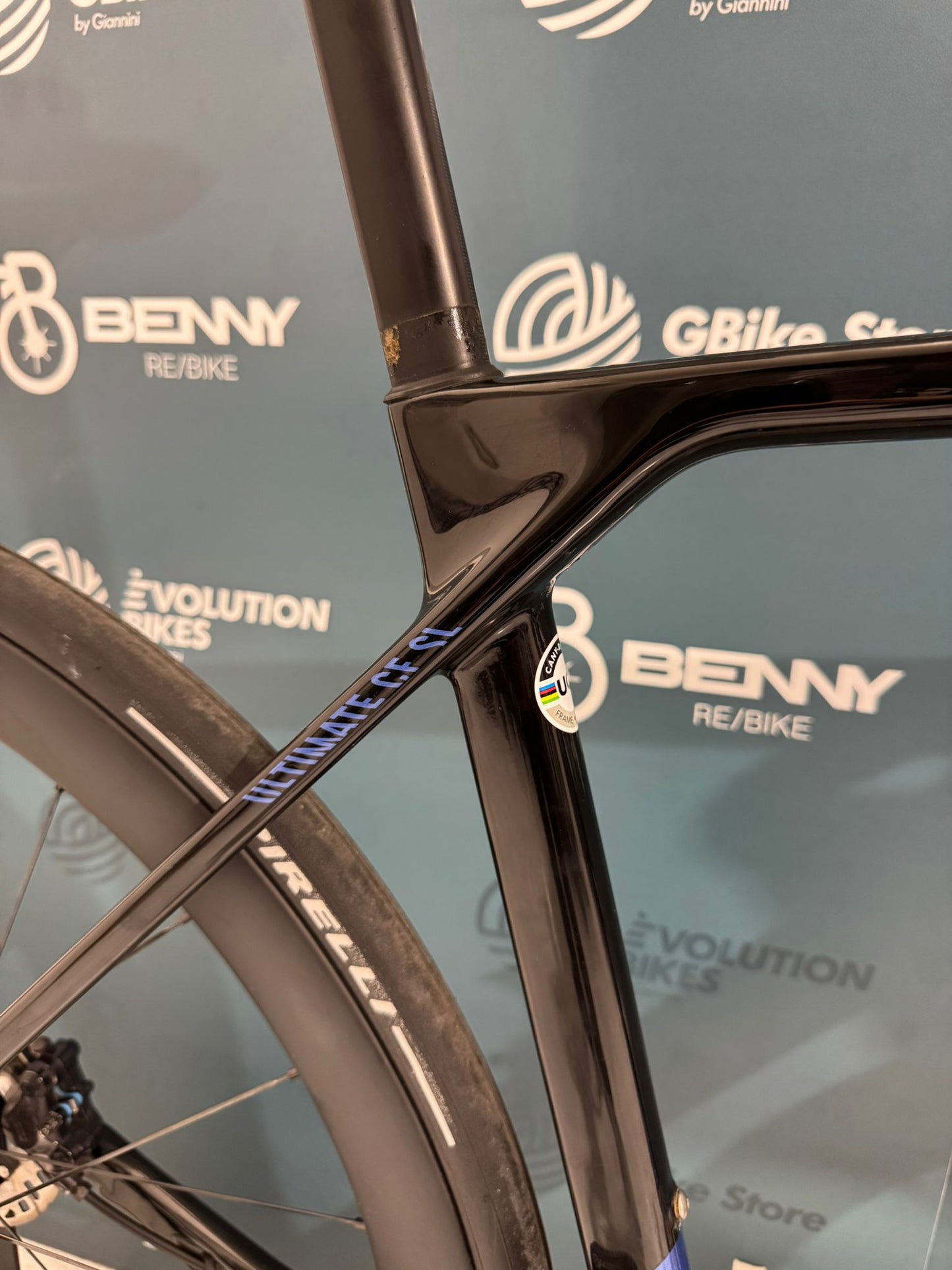 Canyon Ultimate CF SL 8 Aero Size S - Used