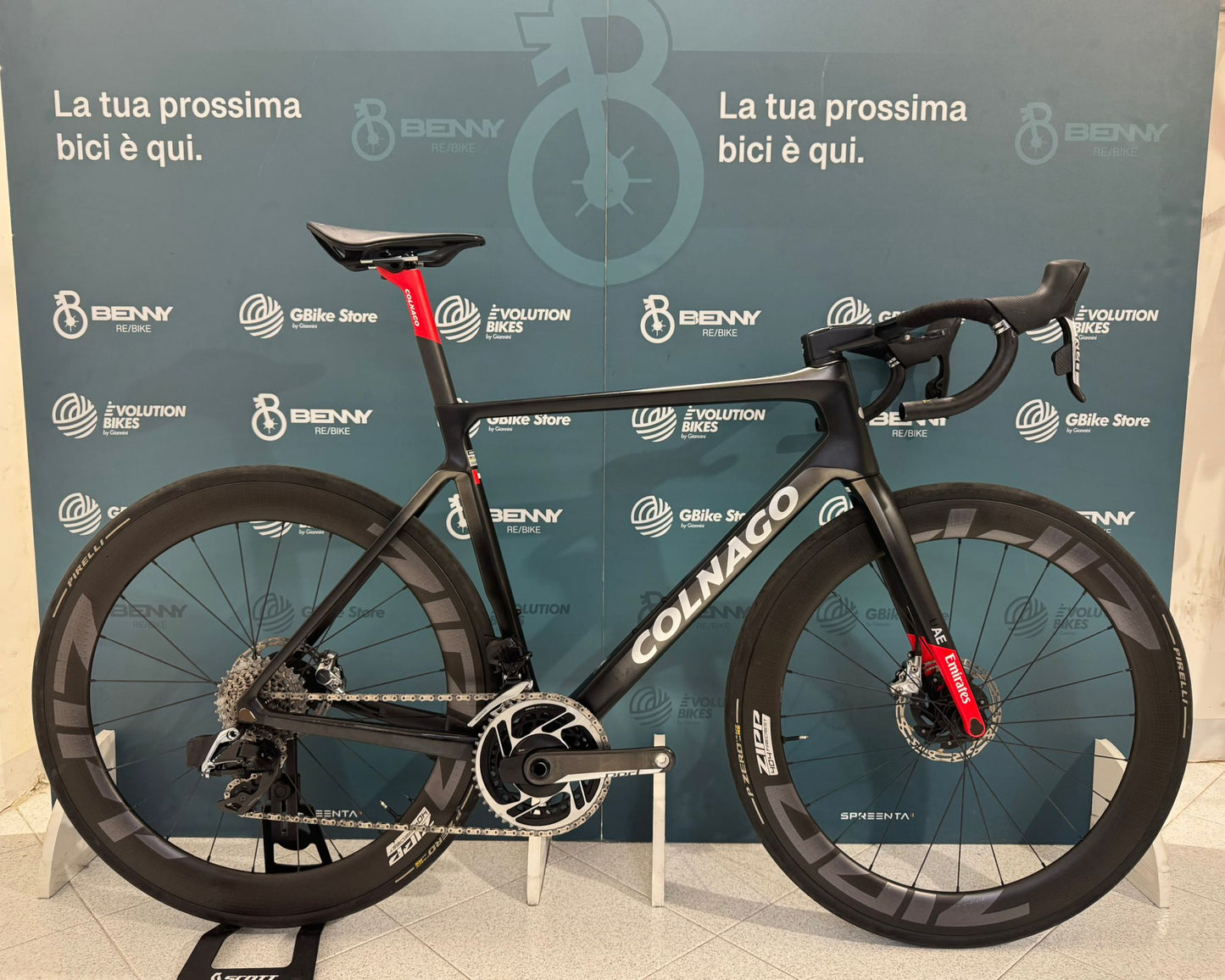 Colnago V4Rs AXS Zjednoczone Emiraty Arabskie, rozmiar 510 - Używane