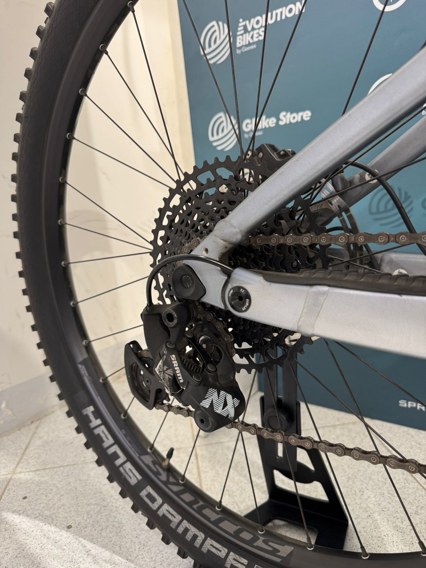 Scott Geniusz eRide 930 w rozmiarze L - Używany