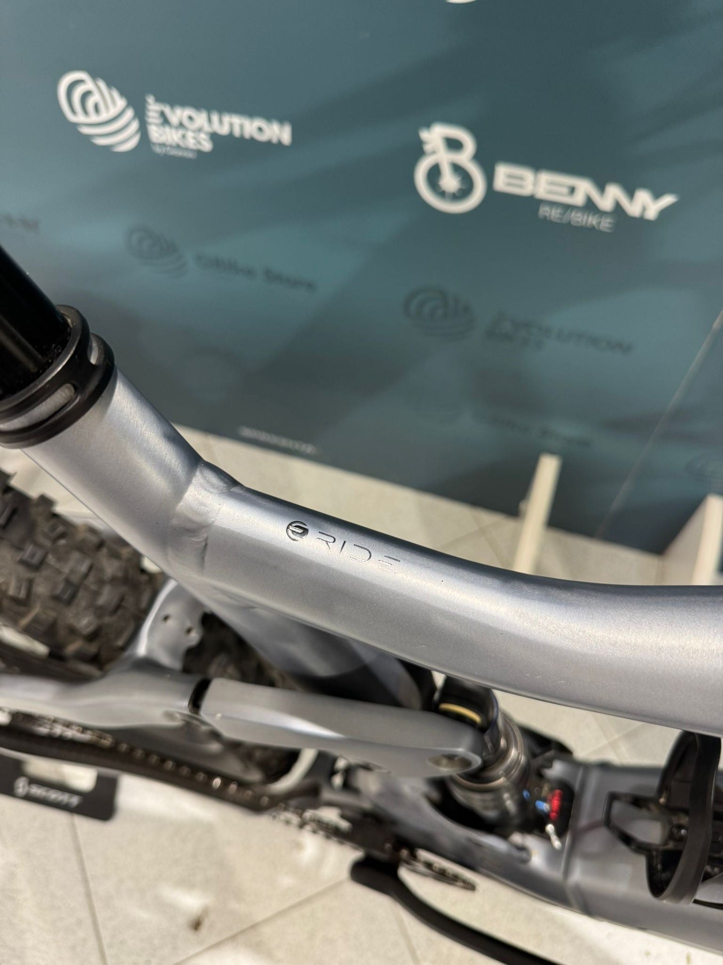 Scott Geniusz eRide 930 w rozmiarze L - Używany