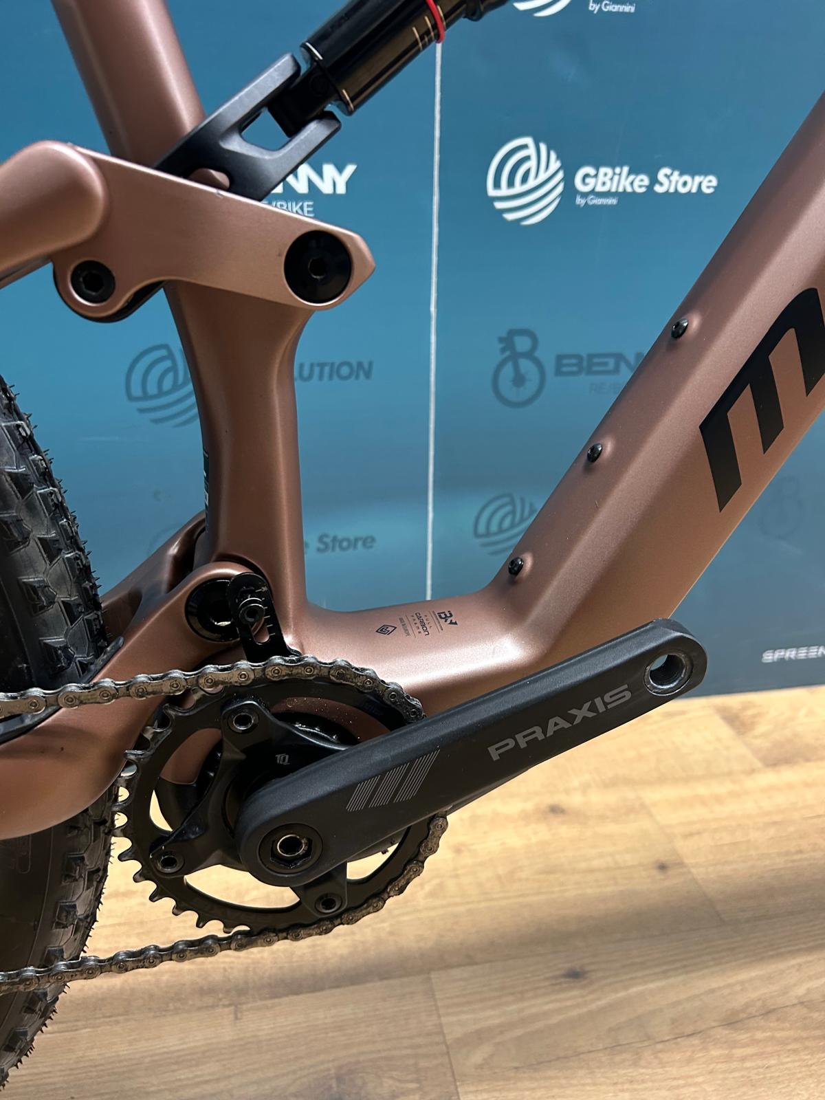 Megamo Native 10 Size L - Used