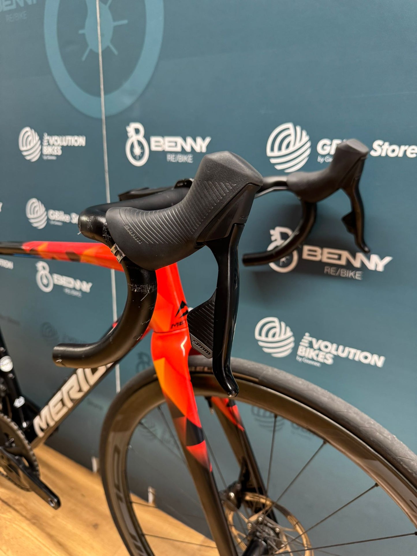 Escultura Mérida Bahréin Tamaño Victorioso S - Usado