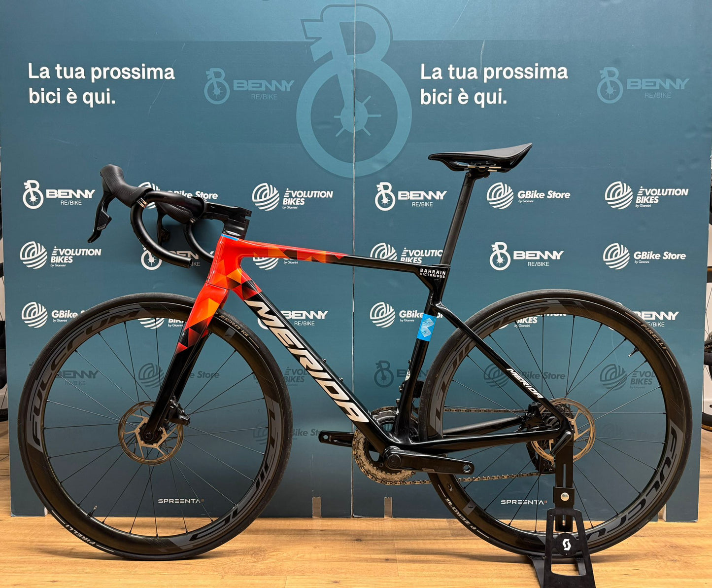 Escultura Mérida Bahréin Tamaño Victorioso S - Usado