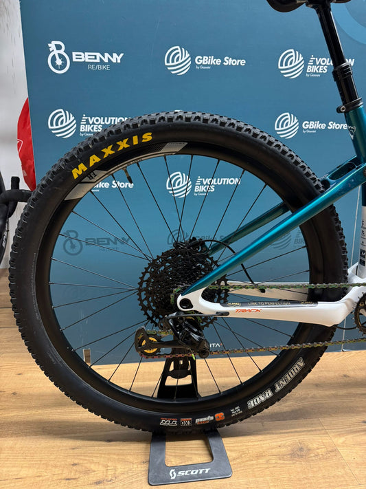 Megamo Track XX1 Size M - Used