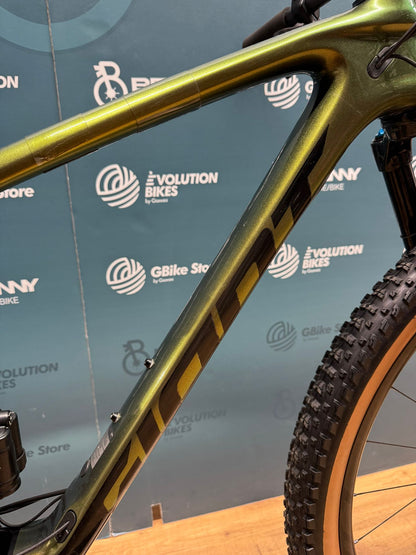 Hymne géant Pro 1 taille L - Utilisé