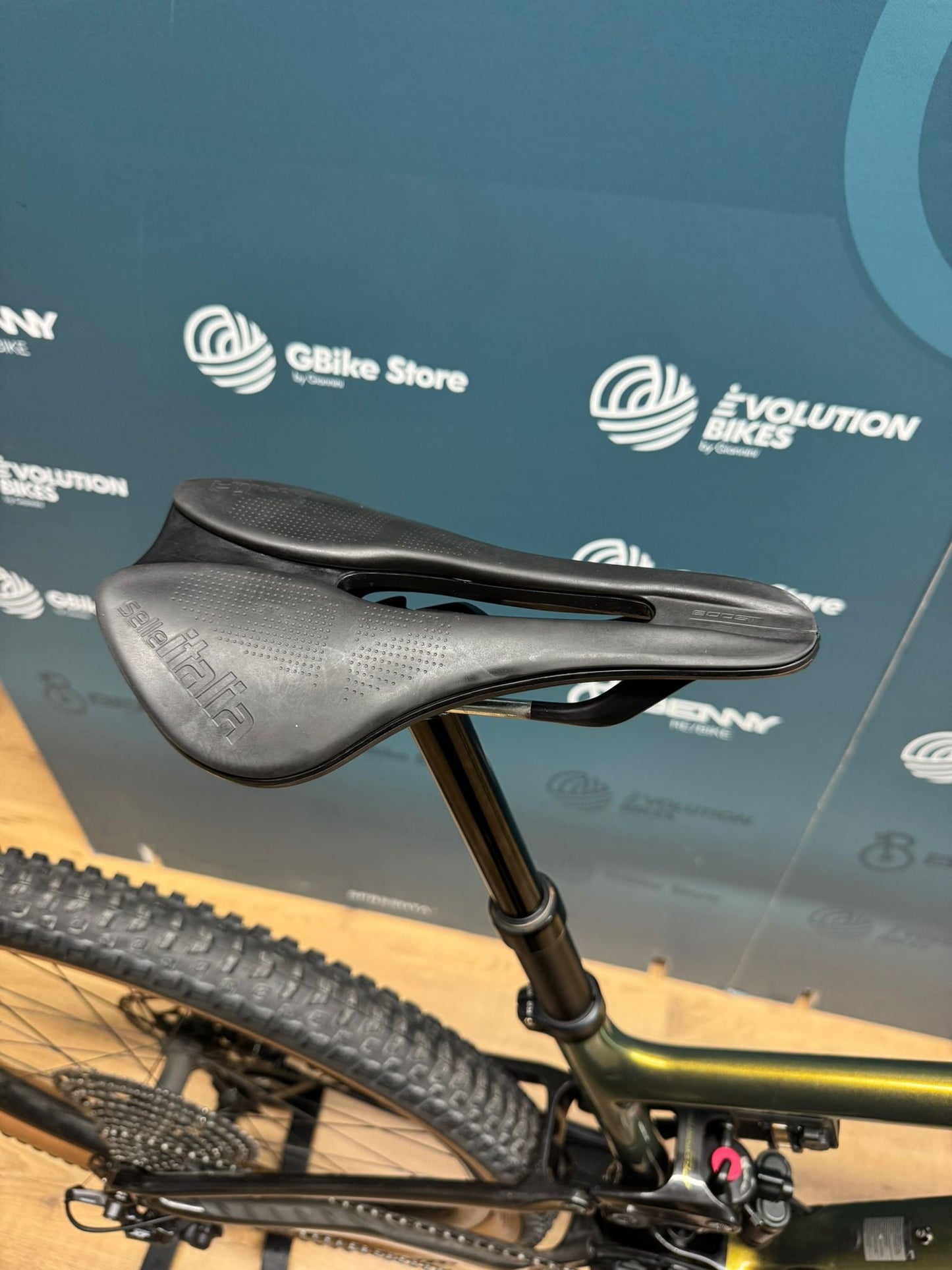 Hymne géant Pro 1 taille L - Utilisé