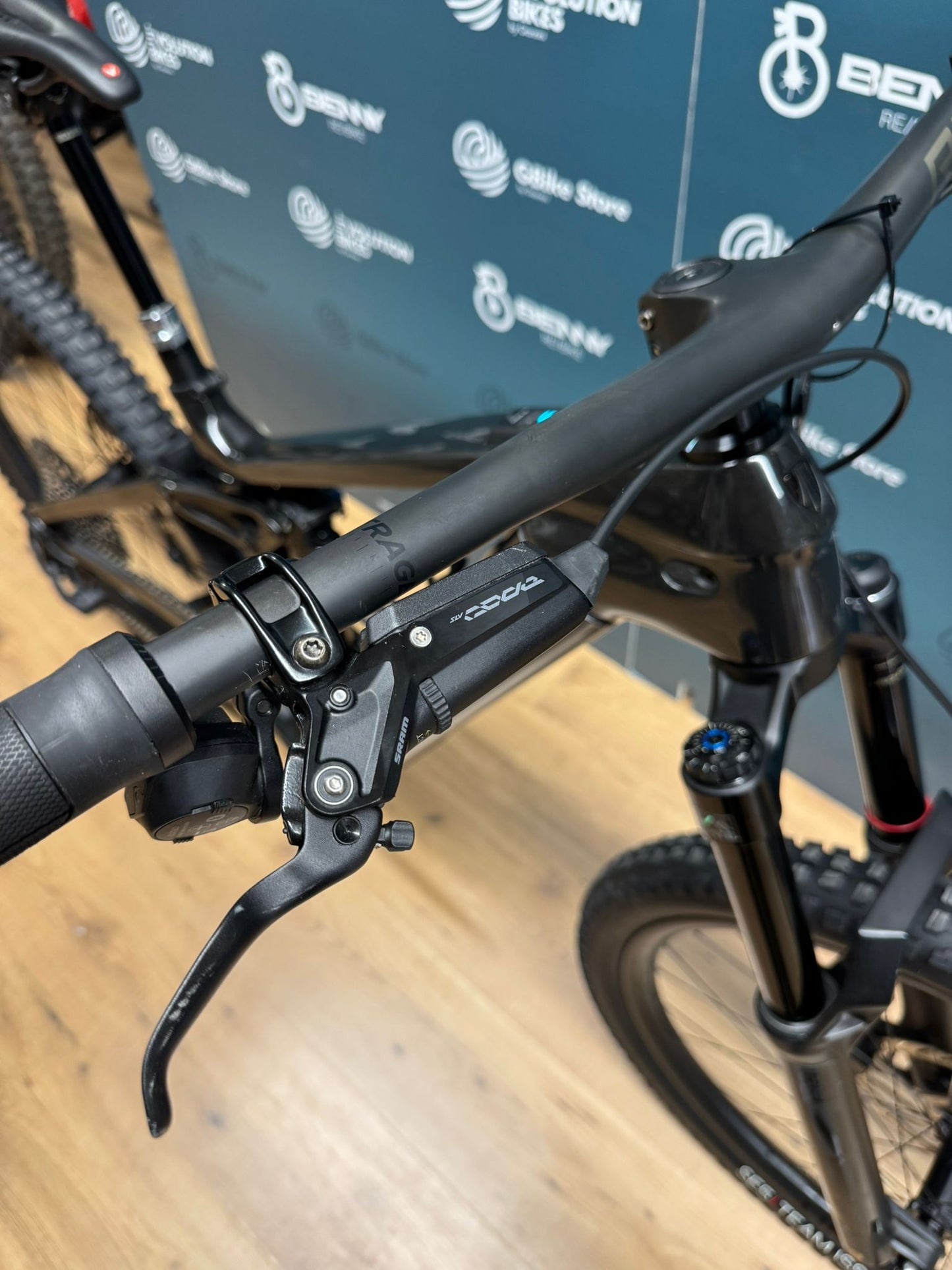 Trek Rail 9,9 X0 Taille AXS M - Utilisé