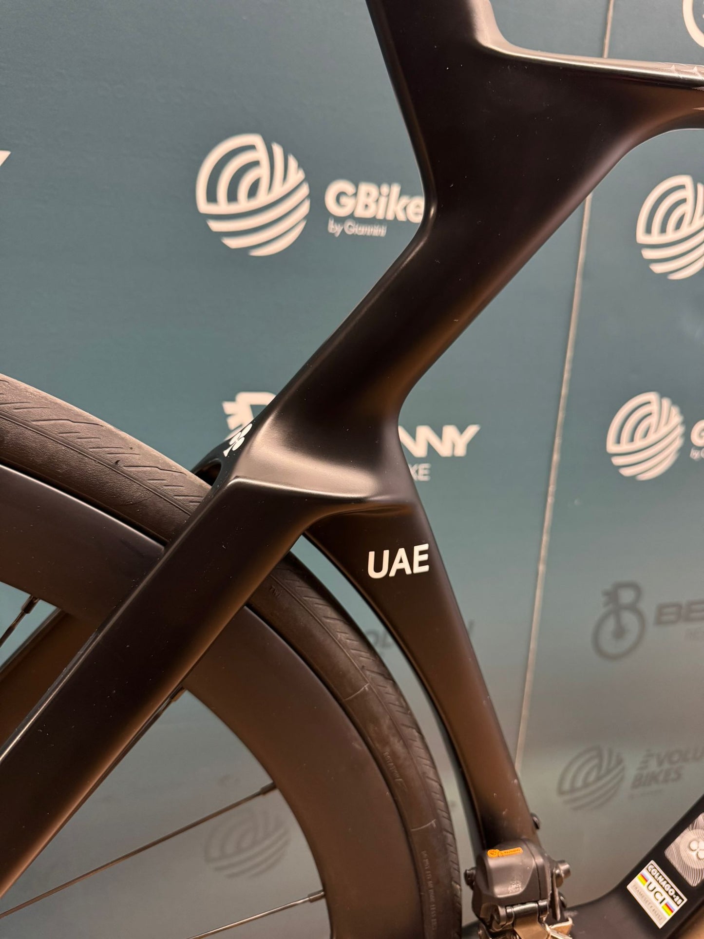 Colnago Y1Rs Dura-Ace Di2 Vision SC45 UAE Size M - Used