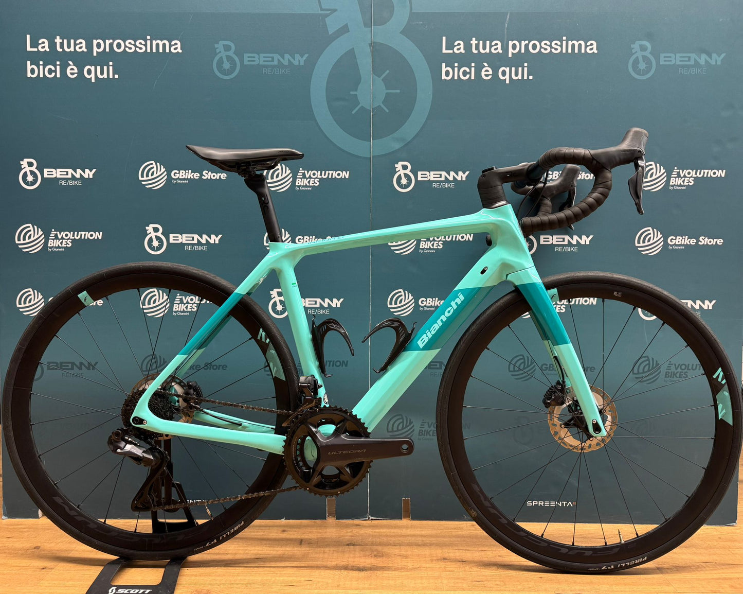 Bianchi Infinito Disc Ultegra Di2 12v Tamaño 53 - Usado