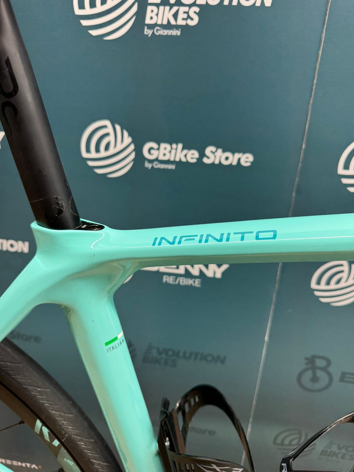 Bianchi Infinito Disc Ultegra Di2 12v Tamaño 53 - Usado