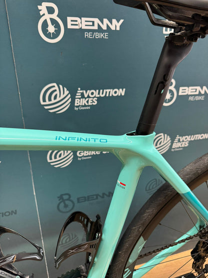 Bianchi Infinito Disc Ultegra Di2 12v Tamaño 53 - Usado
