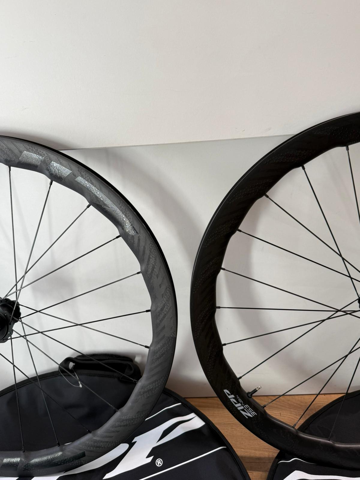 Zipp 353 NSW Hookless Wheels – DEMO