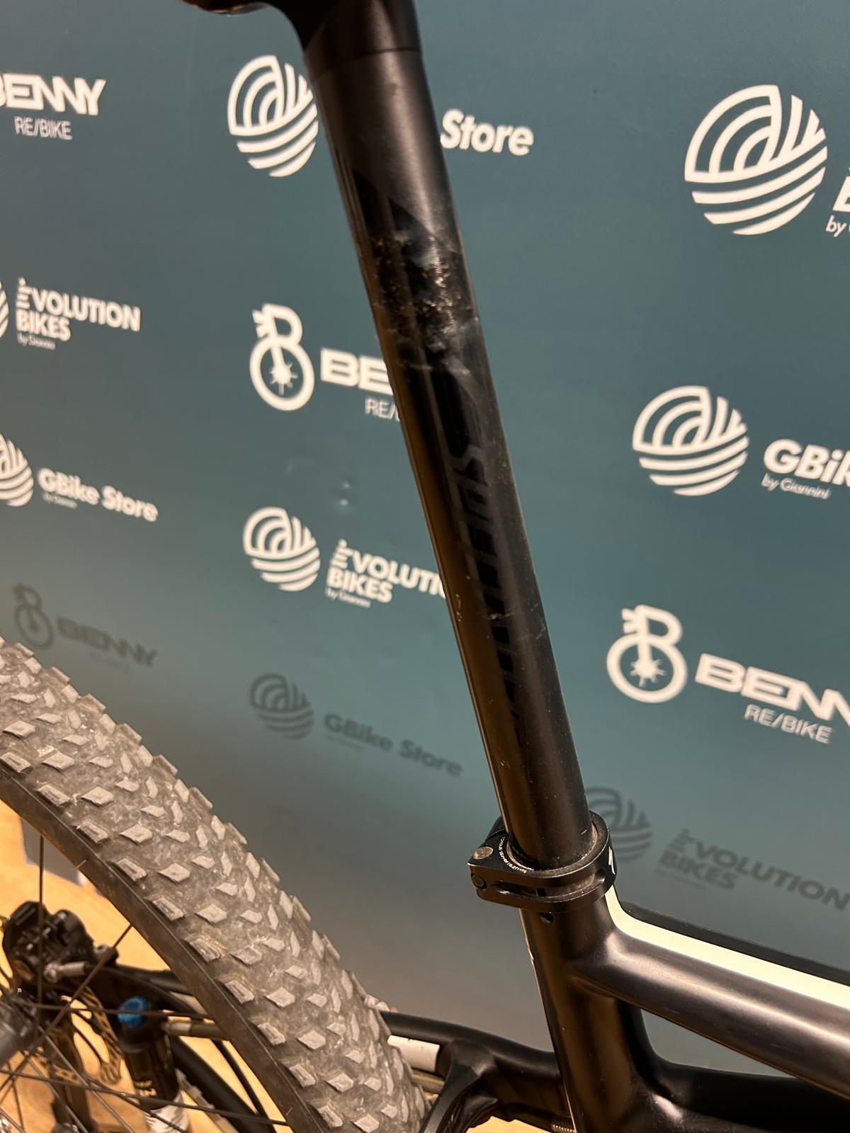 Specjalistyczny epicki rozmiar elitarny M - Używany