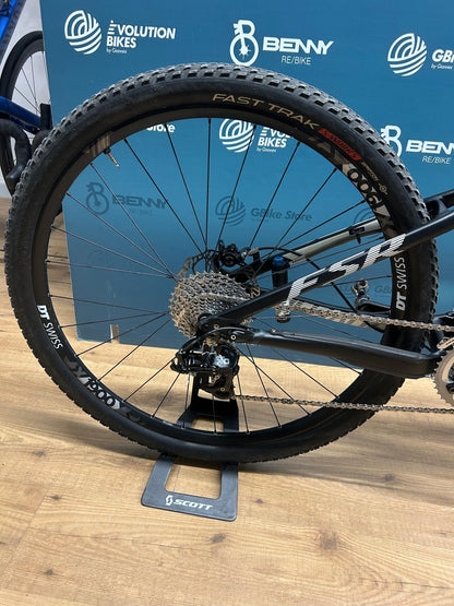 Specjalistyczny epicki rozmiar elitarny M - Używany