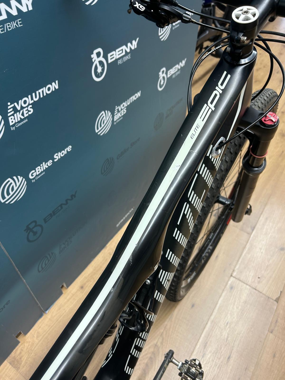 Specjalistyczny epicki rozmiar elitarny M - Używany