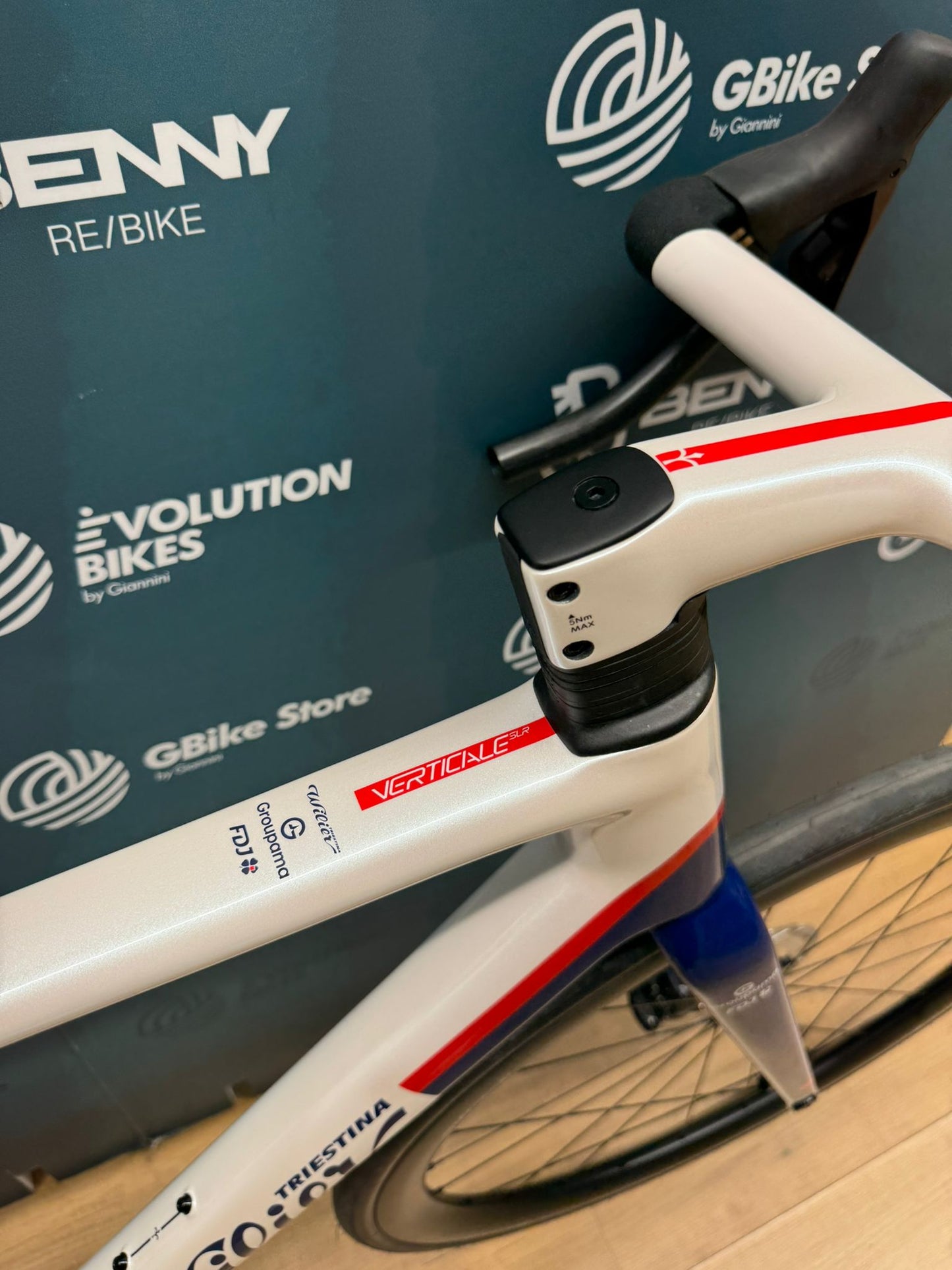 Wilier Verticale Rozmiar lustrzanki Ultegra Di2 L - Używany