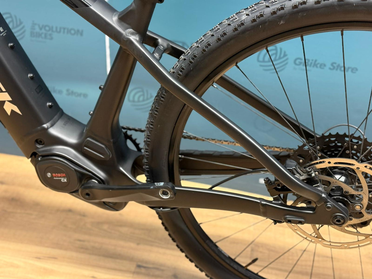 Powerfly+ 4 Gen 5 - DEMO TEST 1454km - Size M