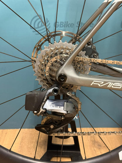 Megamo Raise corta M - Usado