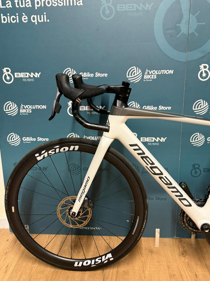 Megamo Raise corta M - Usado