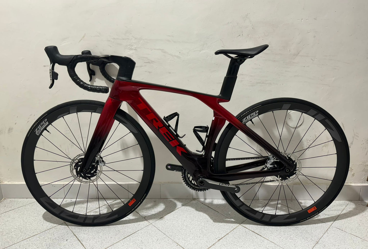 Trek Madone SLR 9 AXS Gen 7 koko 50 - käytetty