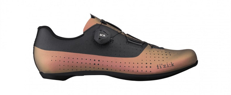 Opalizujące buty Fizik Tempo Overcurve R4