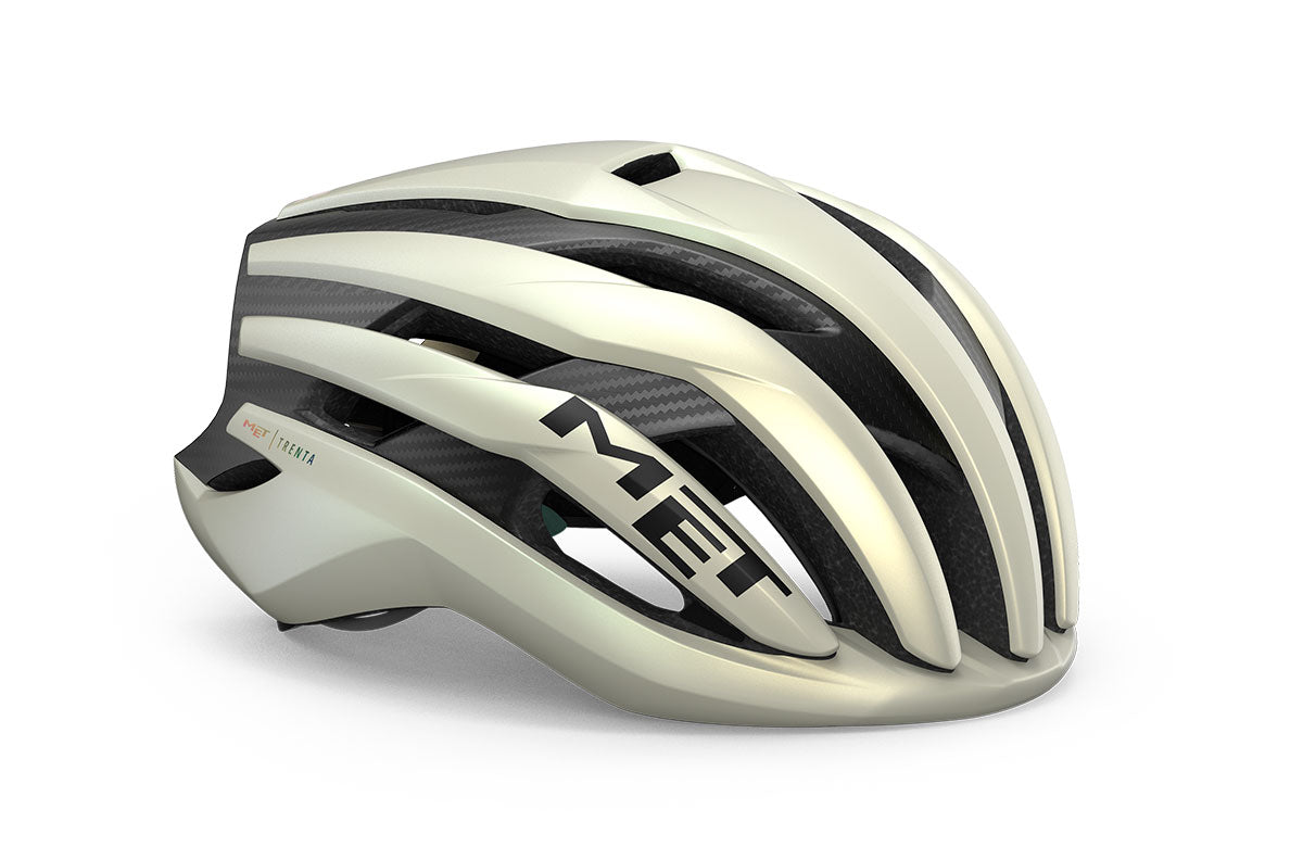 Conocido casco de carbono Trenta 3K